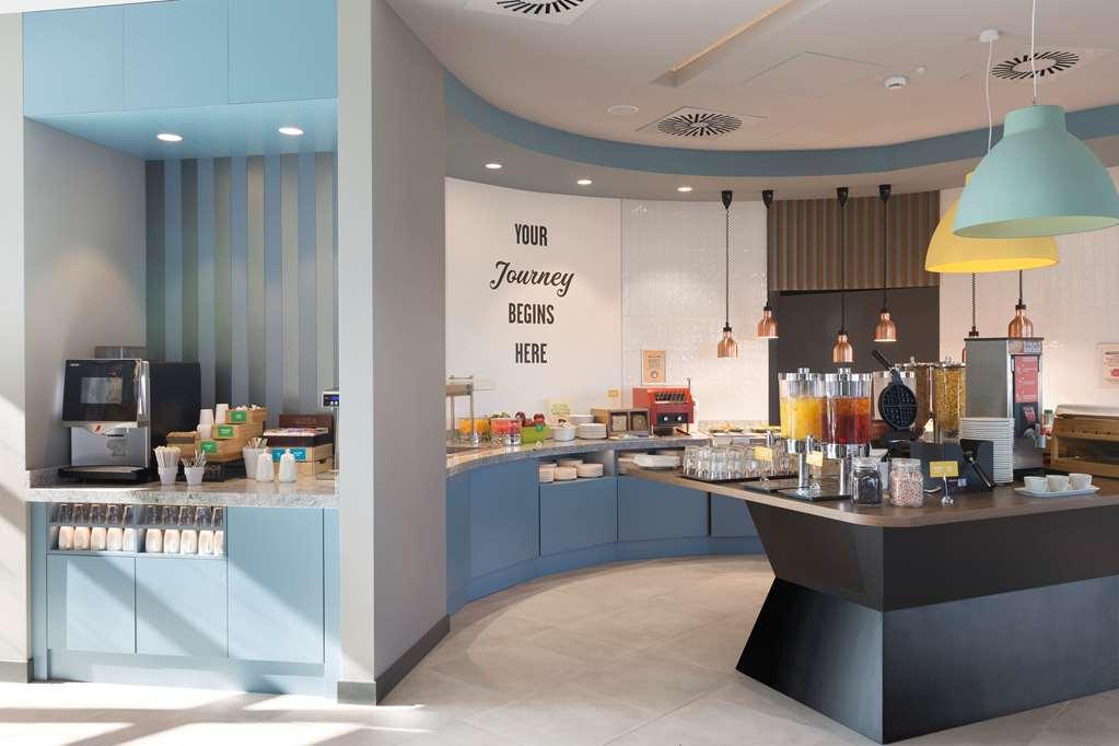 Hampton By Hilton Krakow Airport Hotel Balice Buitenkant foto